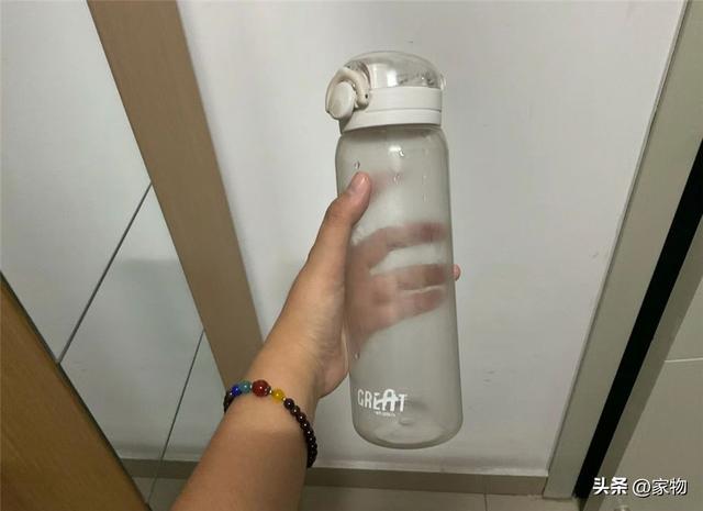 5kaiyun网页版种不该接触食物的塑料物件别再买了真的很不安全！(图8)