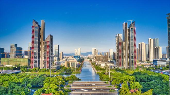中国存款十强城市！深圳坐稳第三成都破6万亿宁波暂时无缘(图3)