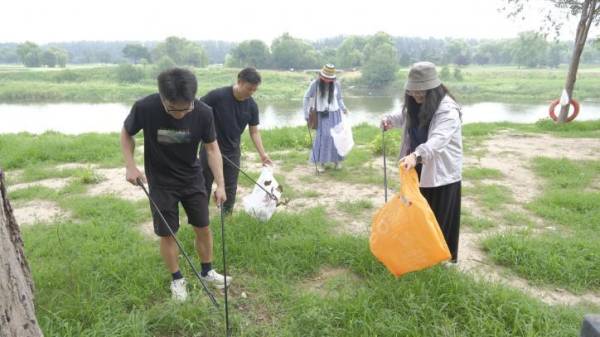 徒步捡垃圾：为生活添绿为自然减负——中国传媒大学2024级MBA联合会公益活动(图2)