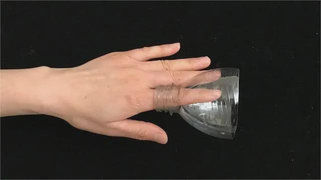 塑料瓶不要扔切几刀套在手指上解决每个人的大烦恼非常实用(图3)