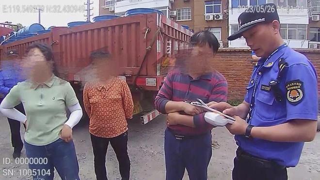 随意倾倒生活垃圾！高邮一人被罚400元！(图1)