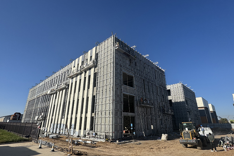 宁夏百日攻坚战丨盐池县：新经济产业园建设正酣(图1)