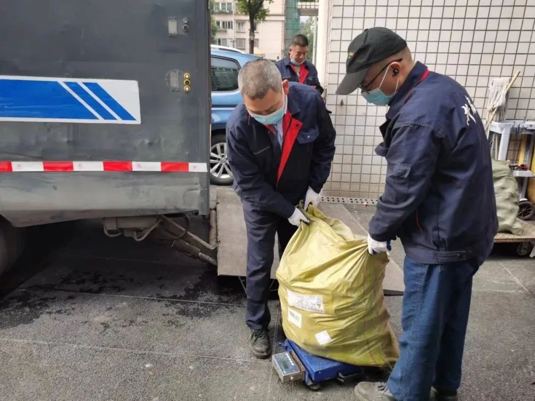 他们让垃圾变成“宝”(图1)