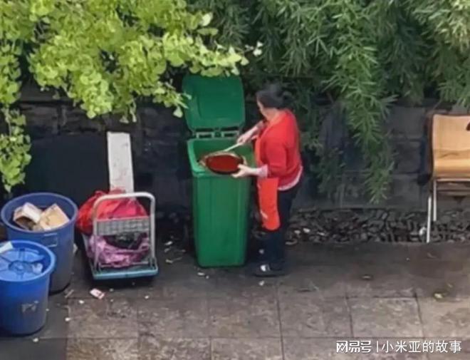 大反转！猪脚饭餐厅监控被调老妇私藏油售卖：无炼化痕迹(图1)