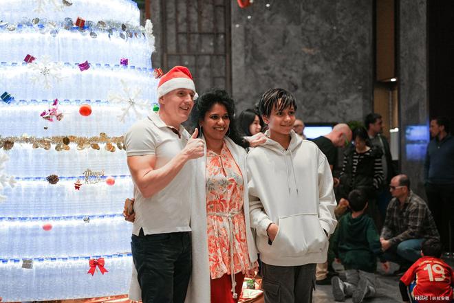 环星璀璨闪耀圣诞合肥盛捷天鹅湖服务公寓2024亮灯仪式圆满举行(图8)