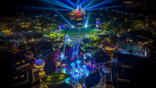 2024亚特兰蒂斯灯会嘉年华跨年夜盛典：璀璨灯组照亮神话之夜(图1)
