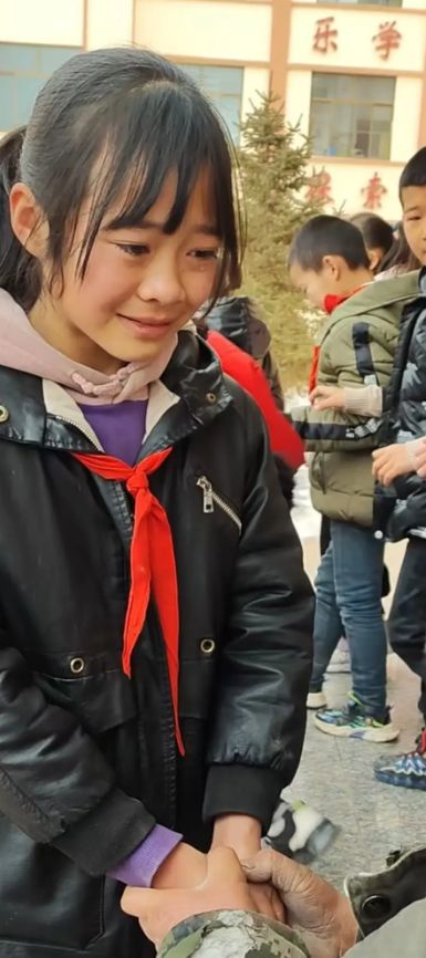 感动全网女孩去世警方通报：遗体在家附近水池发现(图3)