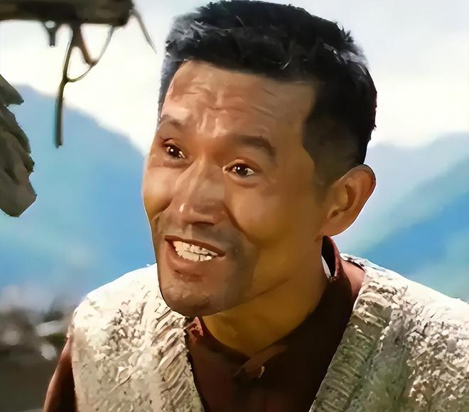 92岁牛犇仍独居养老院塑料瓶扣菜拖把当拐杖环境脏乱引热议(图6)